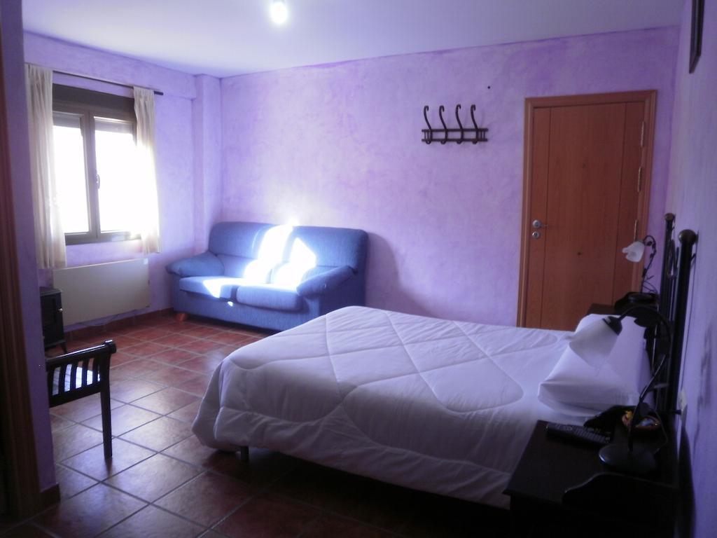 Hostal El Olmo Camarena de la Sierra Rom bilde