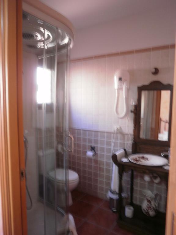 Hostal El Olmo Camarena de la Sierra Rom bilde