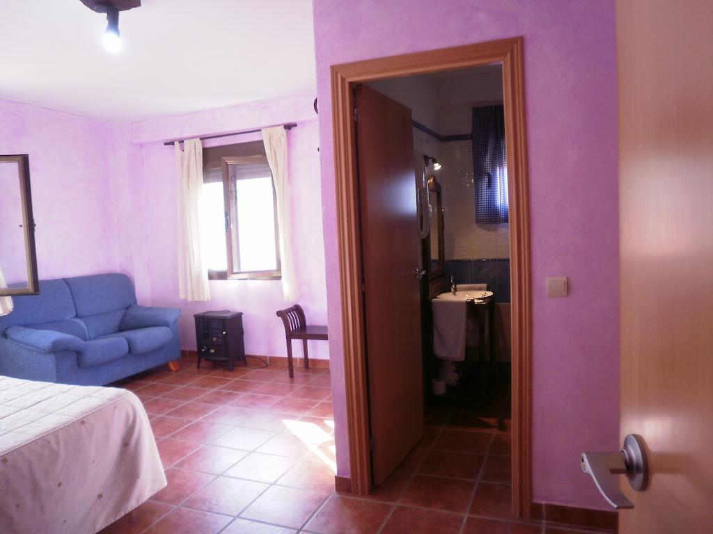 Hostal El Olmo Camarena de la Sierra Eksteriør bilde